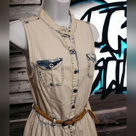 Rue21 Acid Washed Button Up Belted Dress Size S New with tags - Picture 2 of 5